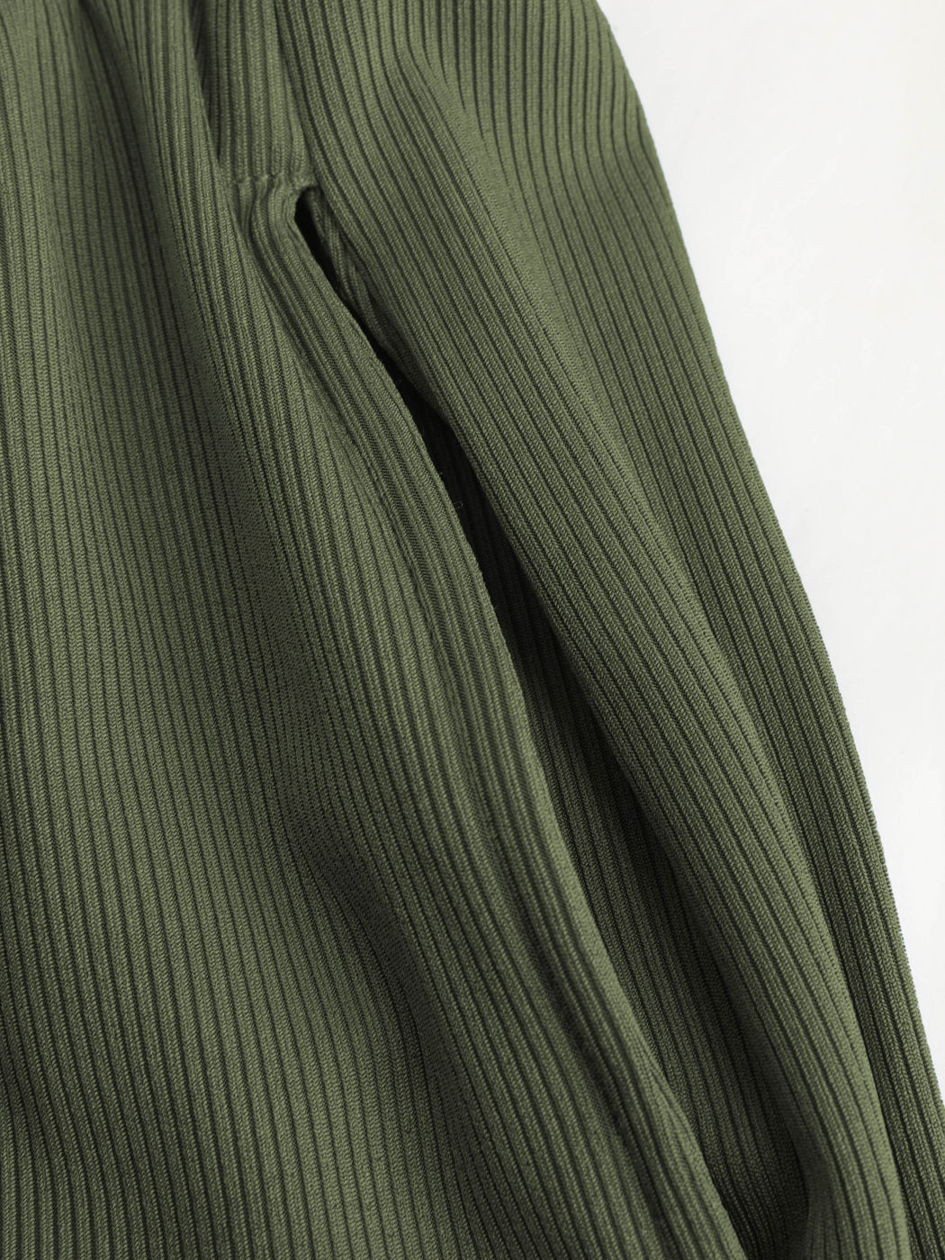 Solid Elastic Waist Wide Leg Shorts