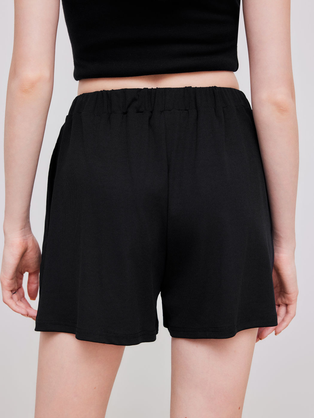 Solid Elastic Waist Wide Leg Shorts