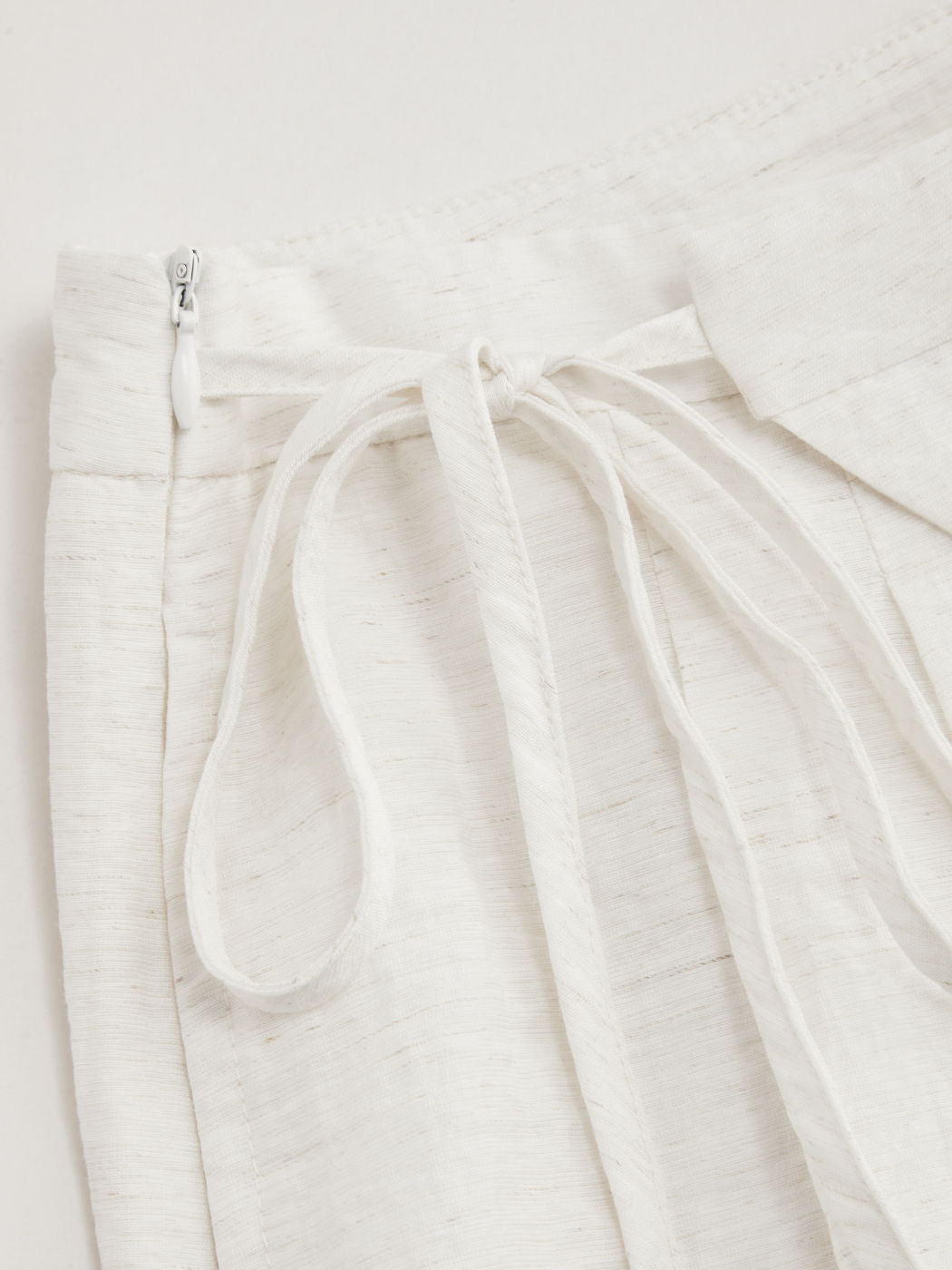 Linen-blend Mid Rise Solid Knotted Pocket Wide Leg Trousers
