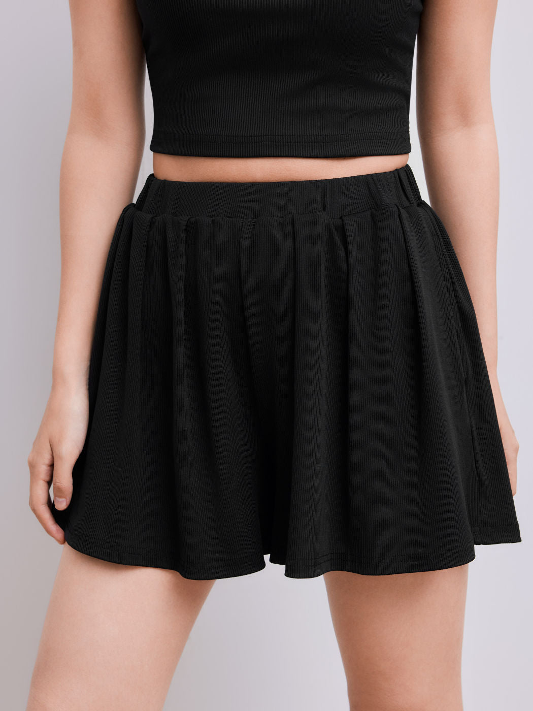 Solid Elastic Waist Wide Leg Shorts