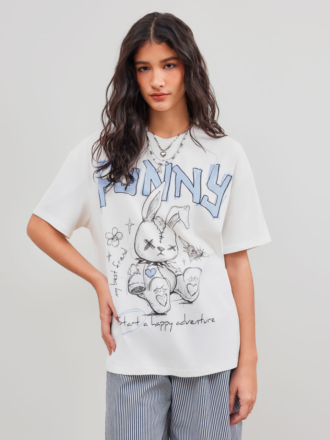Round Neckline Funny Rabbit Graphic Short Sleeve Oversized Tee