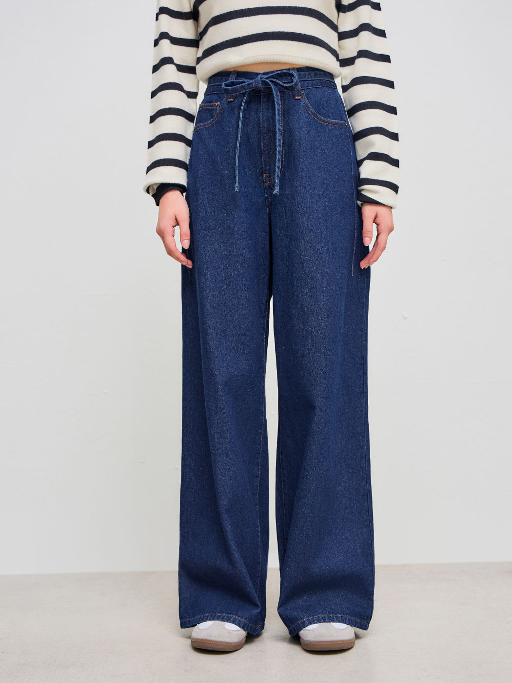 Denim Mid Rise Solid Knotted Baggy Jeans