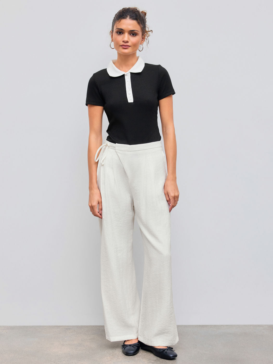 Linen-blend Mid Rise Solid Knotted Pocket Wide Leg Trousers