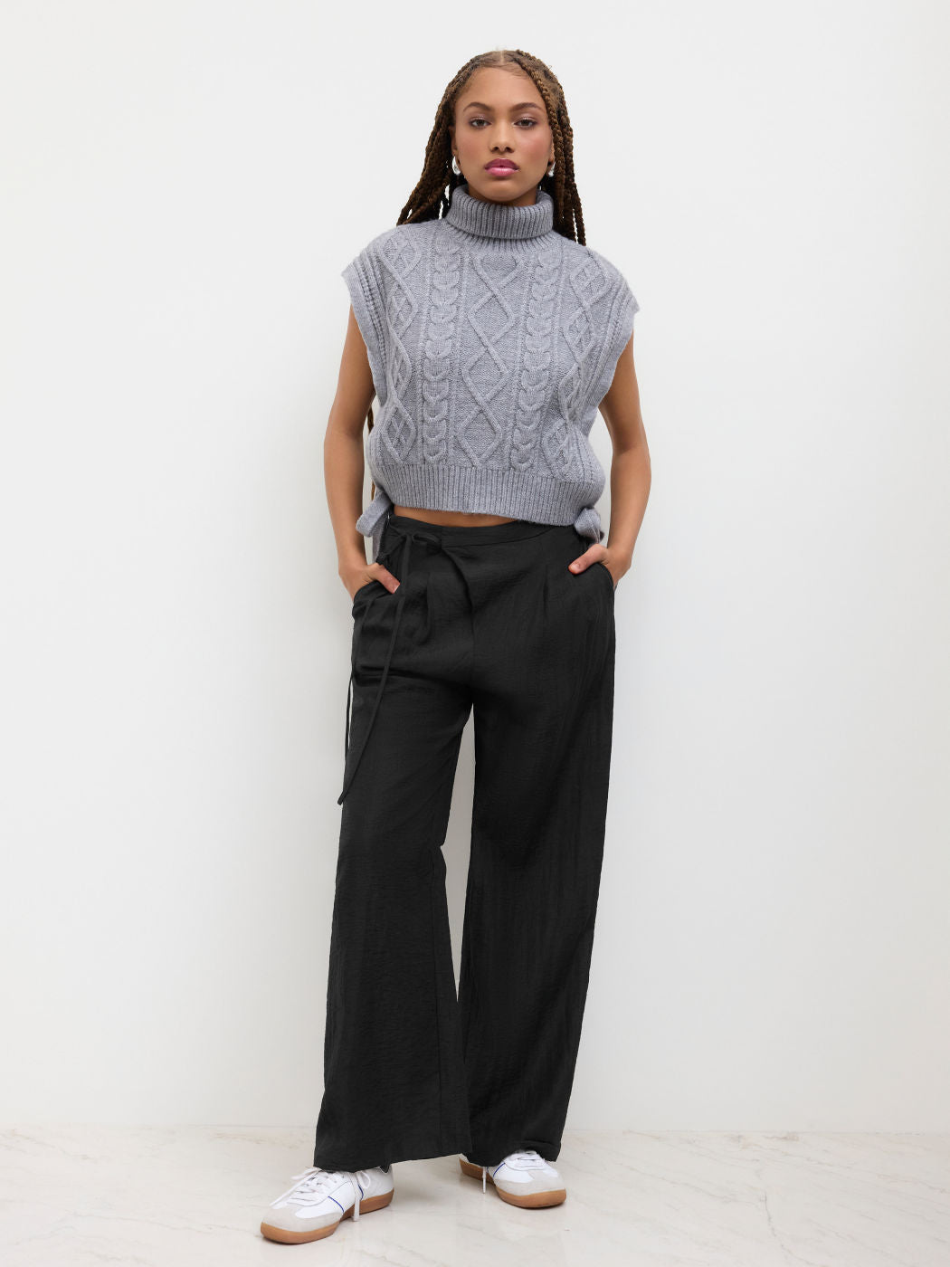 Linen-blend Mid Rise Solid Knotted Pocket Wide Leg Trousers
