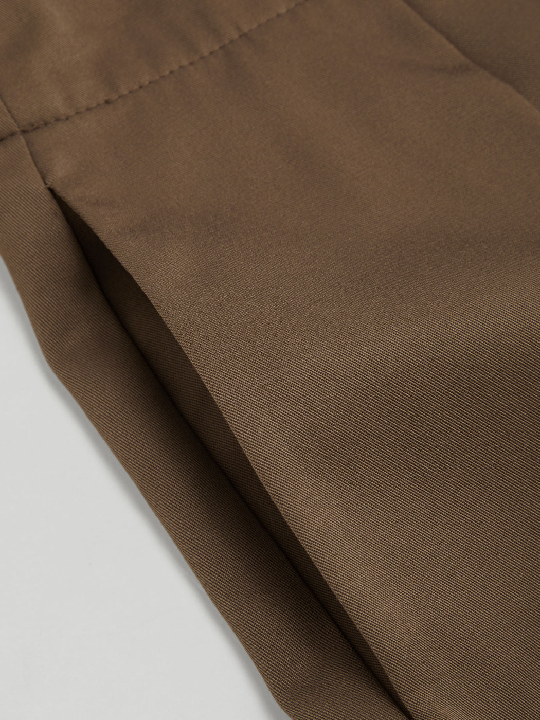 Mid Rise Pleated Pocket Cargo Pants