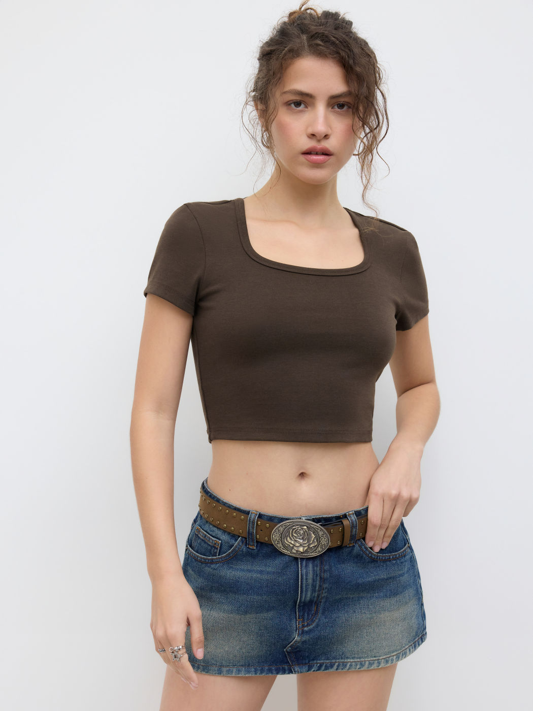 Cotton-blend Scoop Neckline Backless Crop Tee